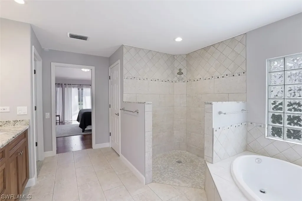 13050 Bridgeford Avenue Bonita Springs FL 34135