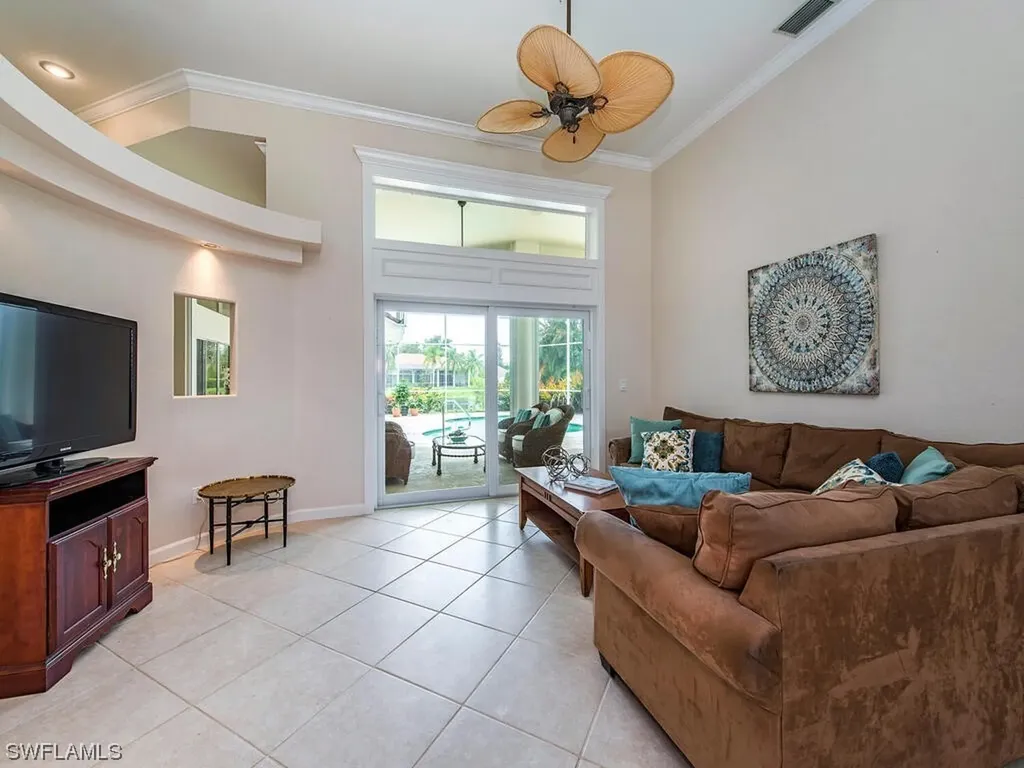 11818 Longshore Way W Naples FL 34119