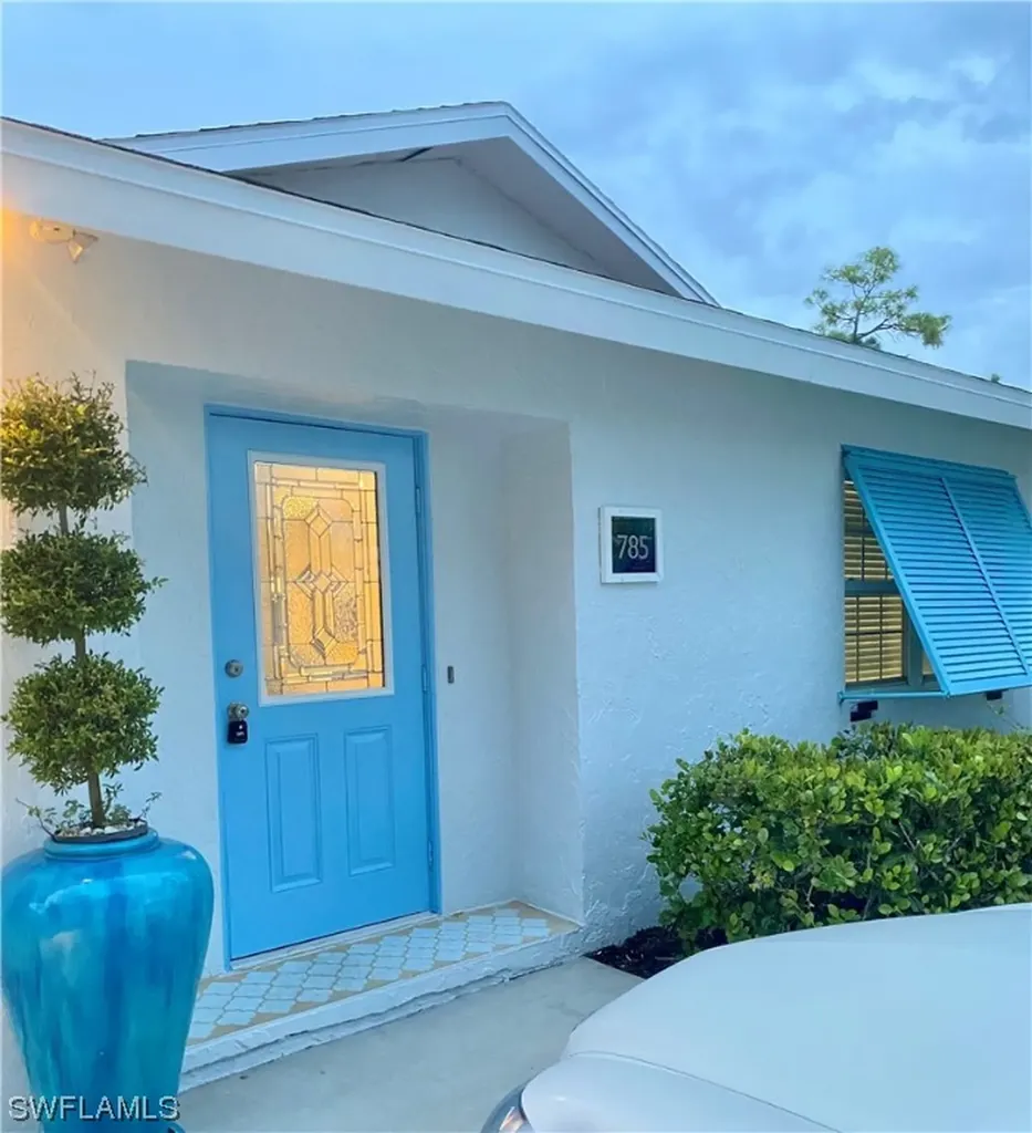 785 105th Avenue N Naples FL 34108