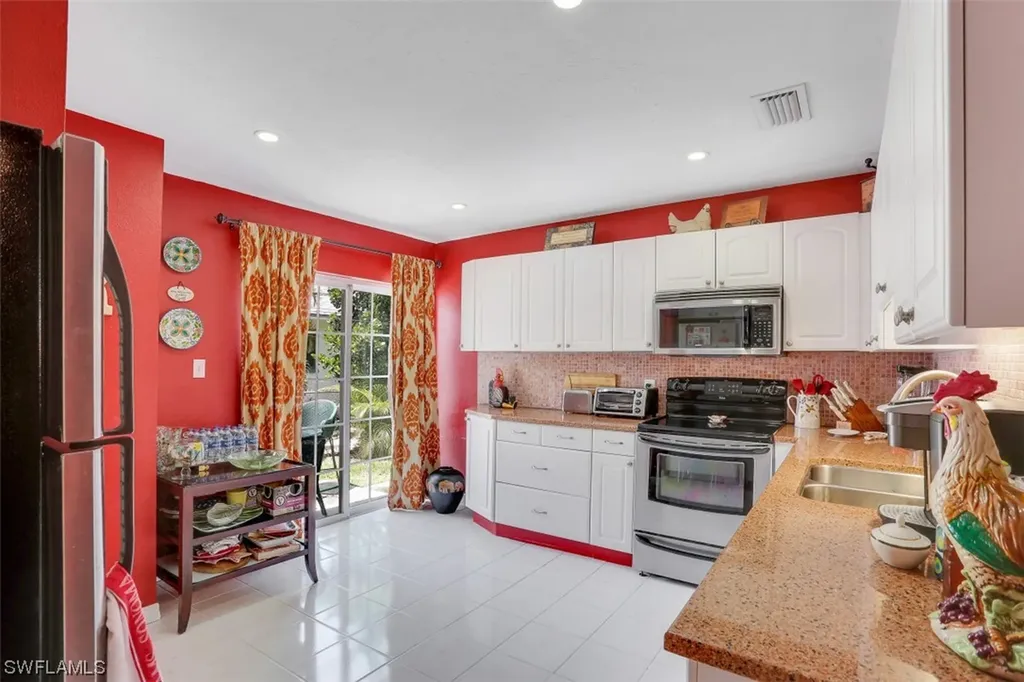 785 105th Avenue N Naples FL 34108