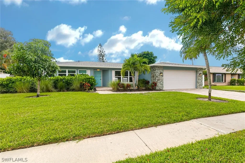 1468 N Larkwood Square Fort Myers FL 33919