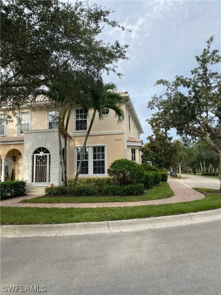 6068 Towncenter Circle Naples FL 34119