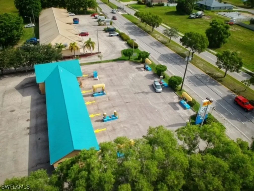 3826 Chiquita Boulevard S Cape Coral FL 33914