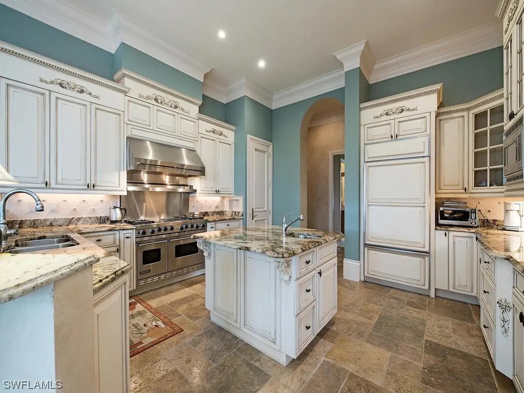 1613 Chinaberry Way Naples FL 34105