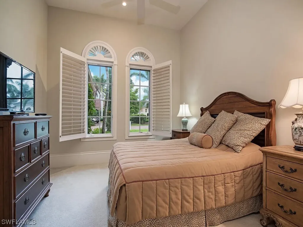1613 Chinaberry Way Naples FL 34105
