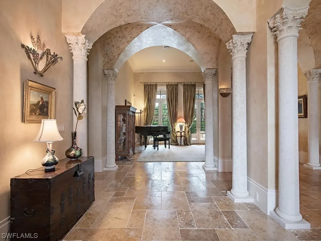 1613 Chinaberry Way Naples FL 34105