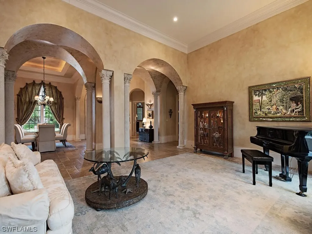 1613 Chinaberry Way Naples FL 34105