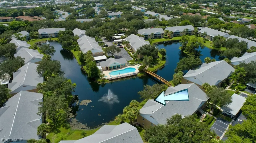 Naples FL, 174 Pebble Shores Drive, Unit 101