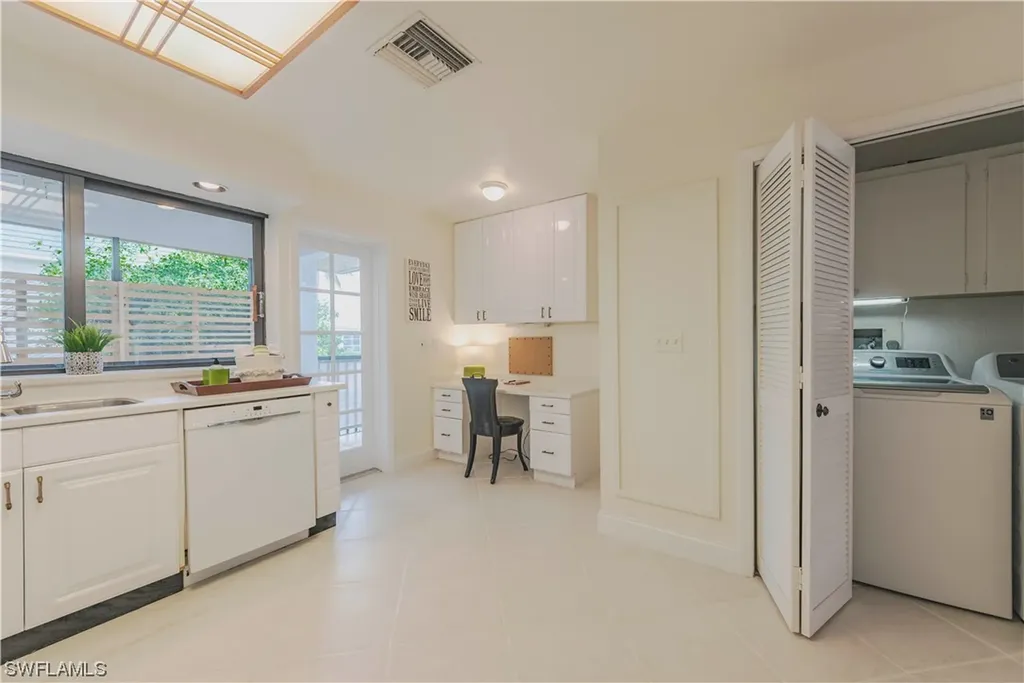 3107 Riviera Drive Naples FL 34103