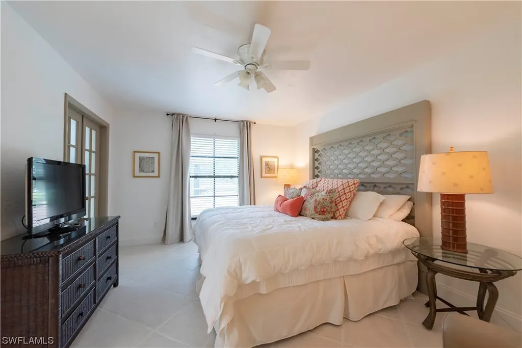 3107 Riviera Drive Naples FL 34103