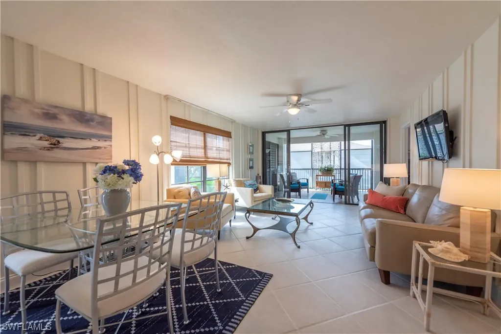 3107 Riviera Drive Naples FL 34103