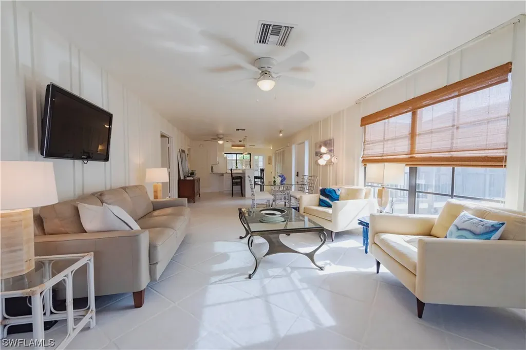 3107 Riviera Drive Naples FL 34103