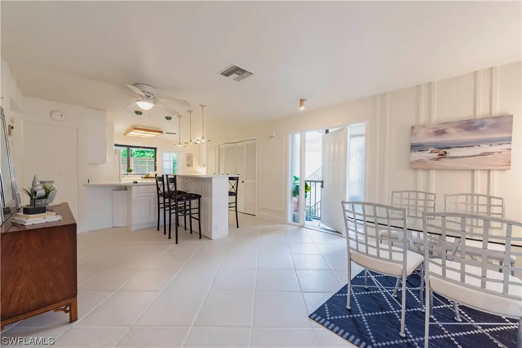 3107 Riviera Drive Naples FL 34103
