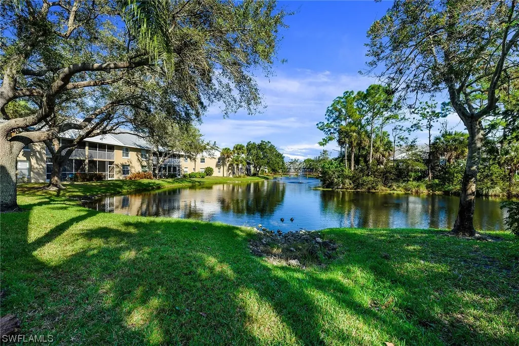 Naples FL, 192 Pebble Shores Drive, Unit 103