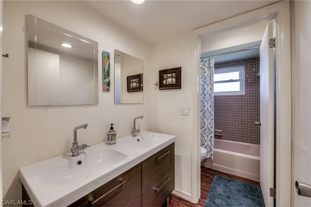 5981 Adele Court Fort Myers FL 33919