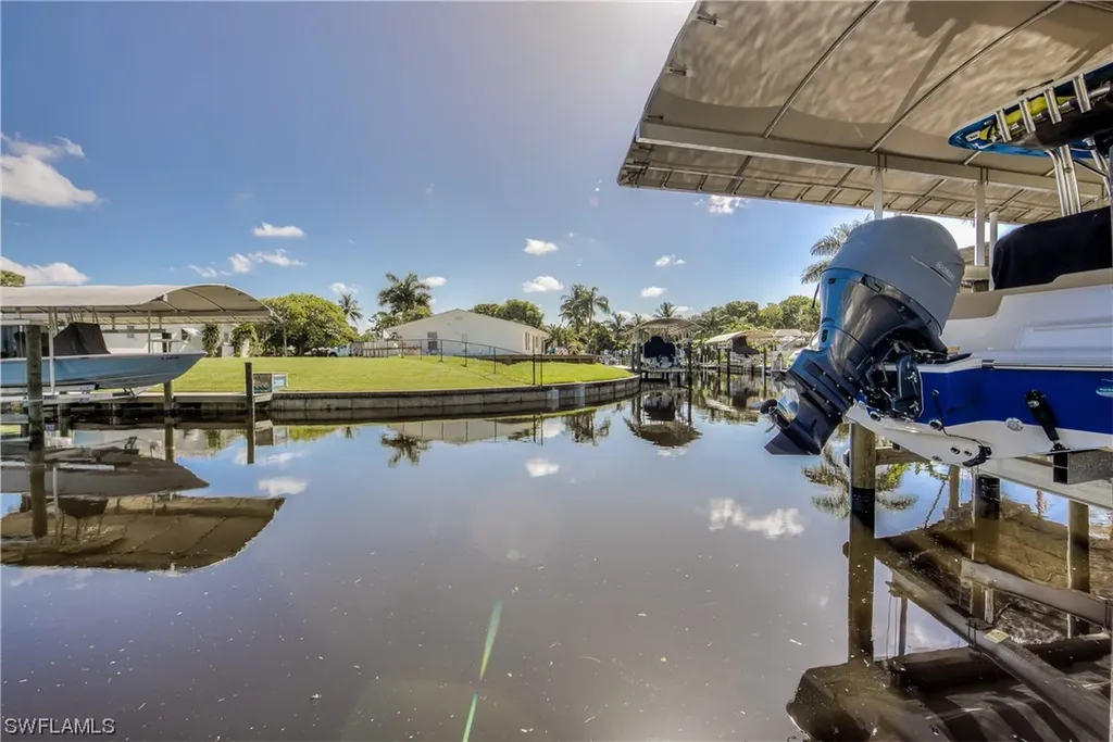 5981 Adele Court Fort Myers FL 33919