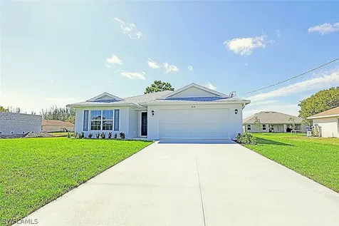 4504 E 9th Street Lehigh Acres FL 33972
