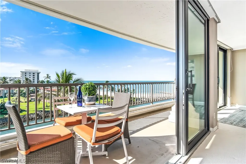 2332 Gulf Shore Boulevard N Naples FL 34103