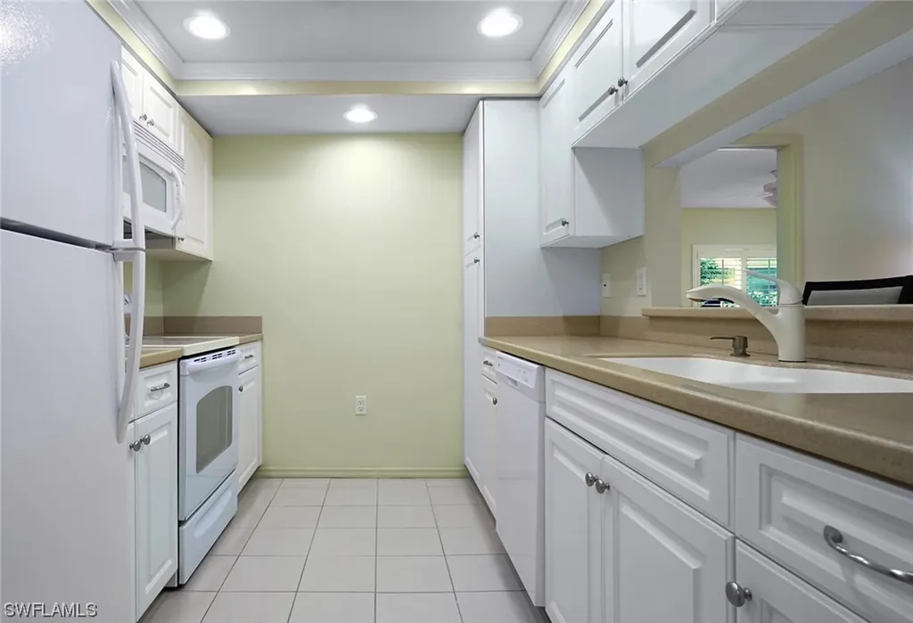 760 Willowbrook Drive Naples FL 34108