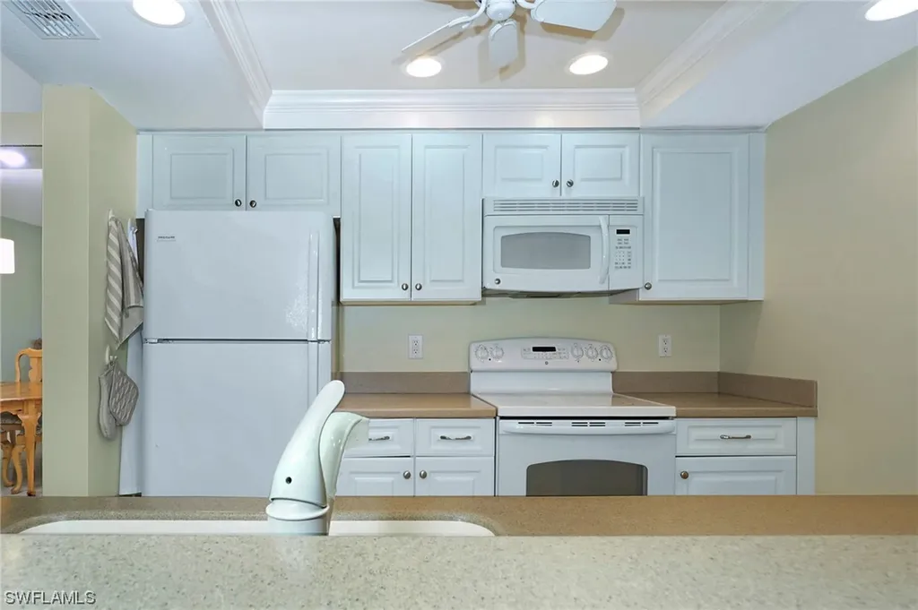 760 Willowbrook Drive Naples FL 34108