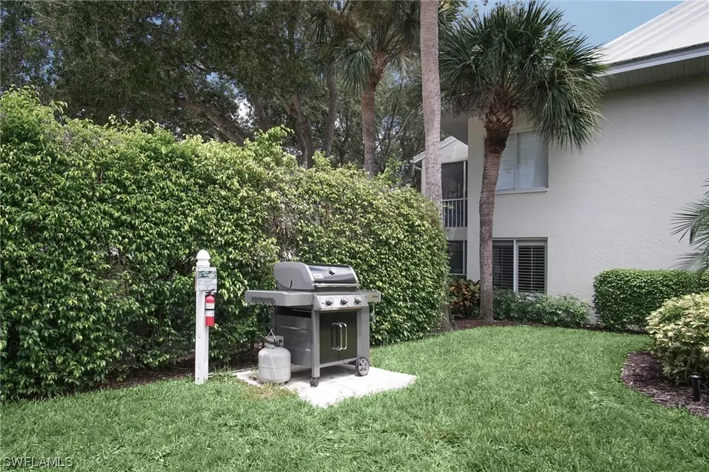 760 Willowbrook Drive Naples FL 34108