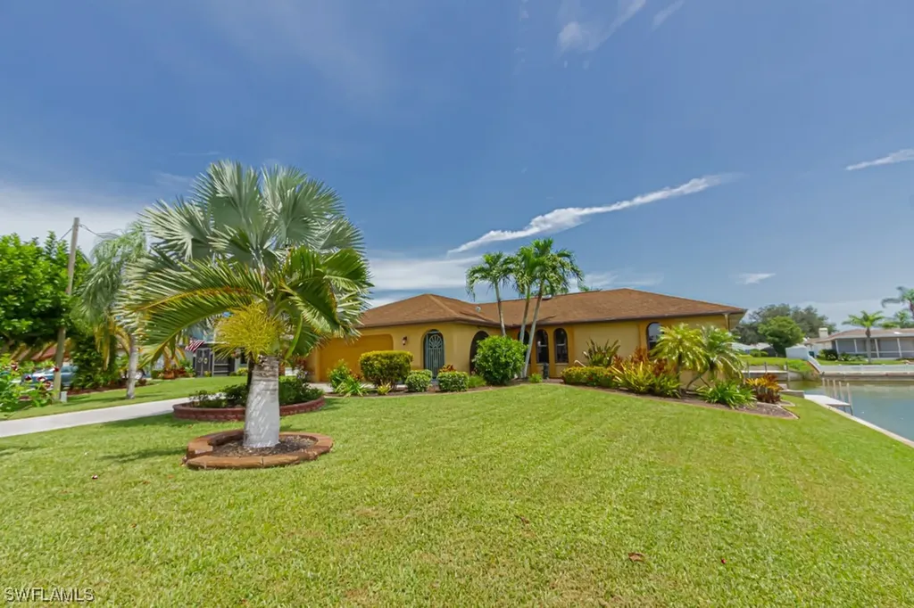 219 Se 19th Court Cape Coral FL 33990