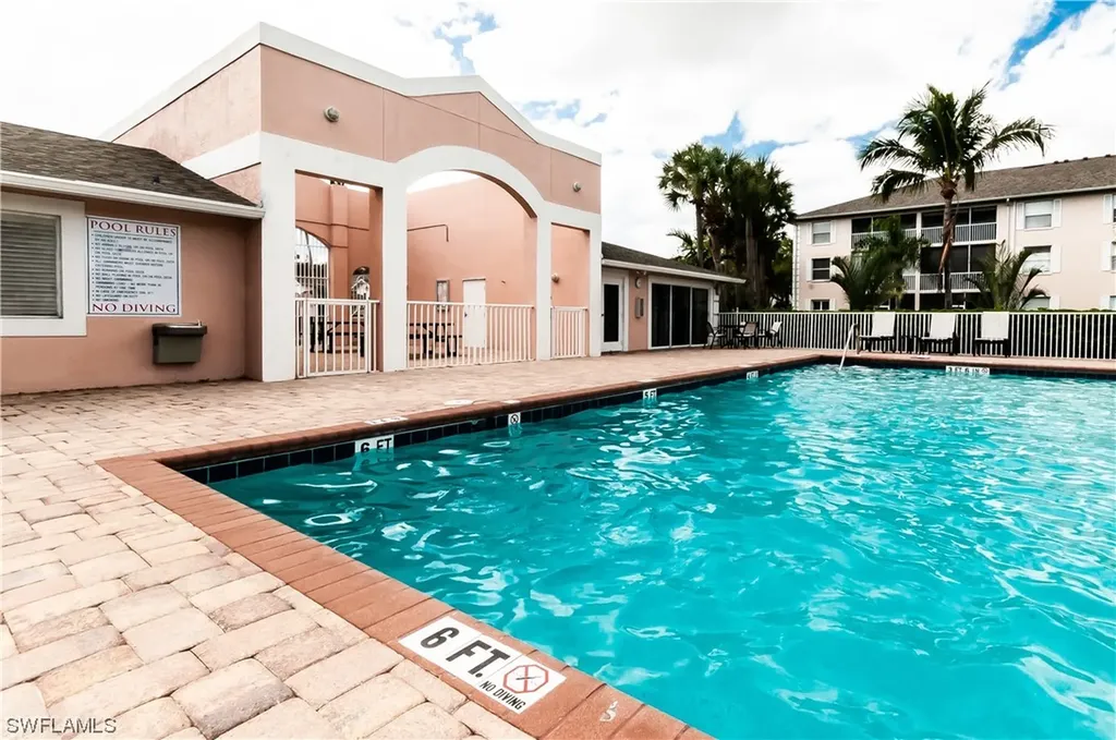 3258 Tamara Drive Naples FL 34109