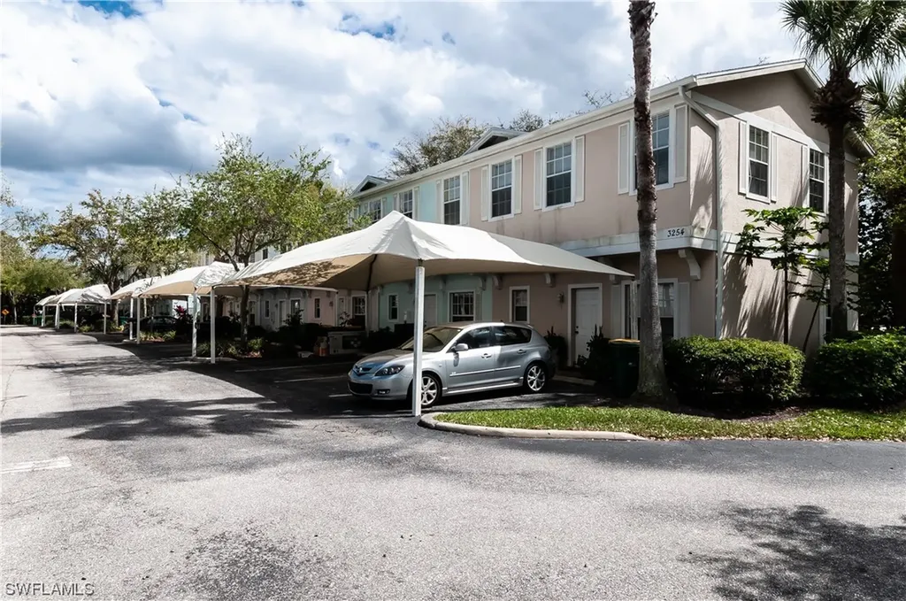 3258 Tamara Drive Naples FL 34109