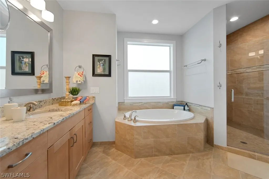 2475 Tropical Way Court Sanibel FL 33957