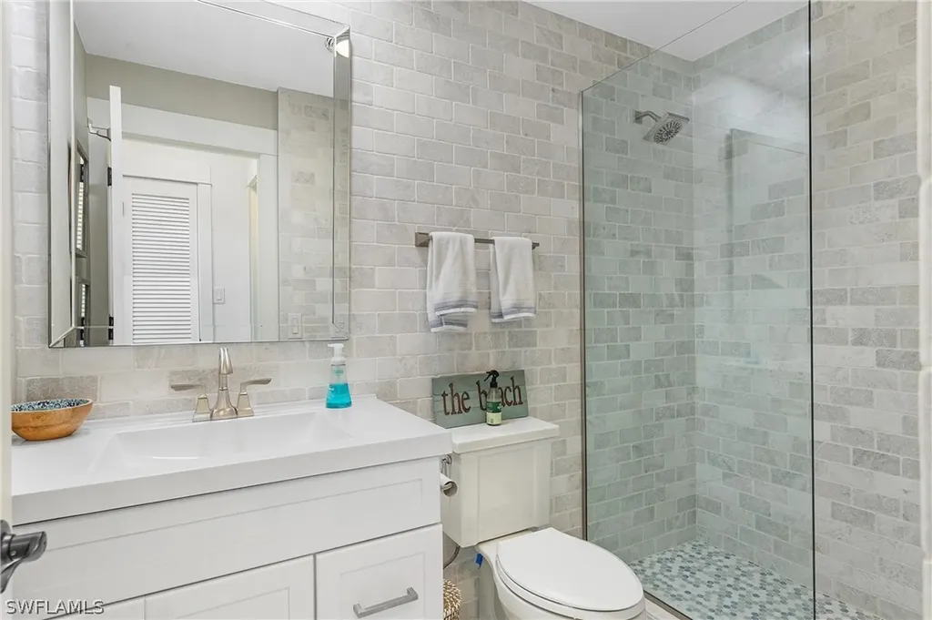 518 N Yachtsman Drive Sanibel FL 33957