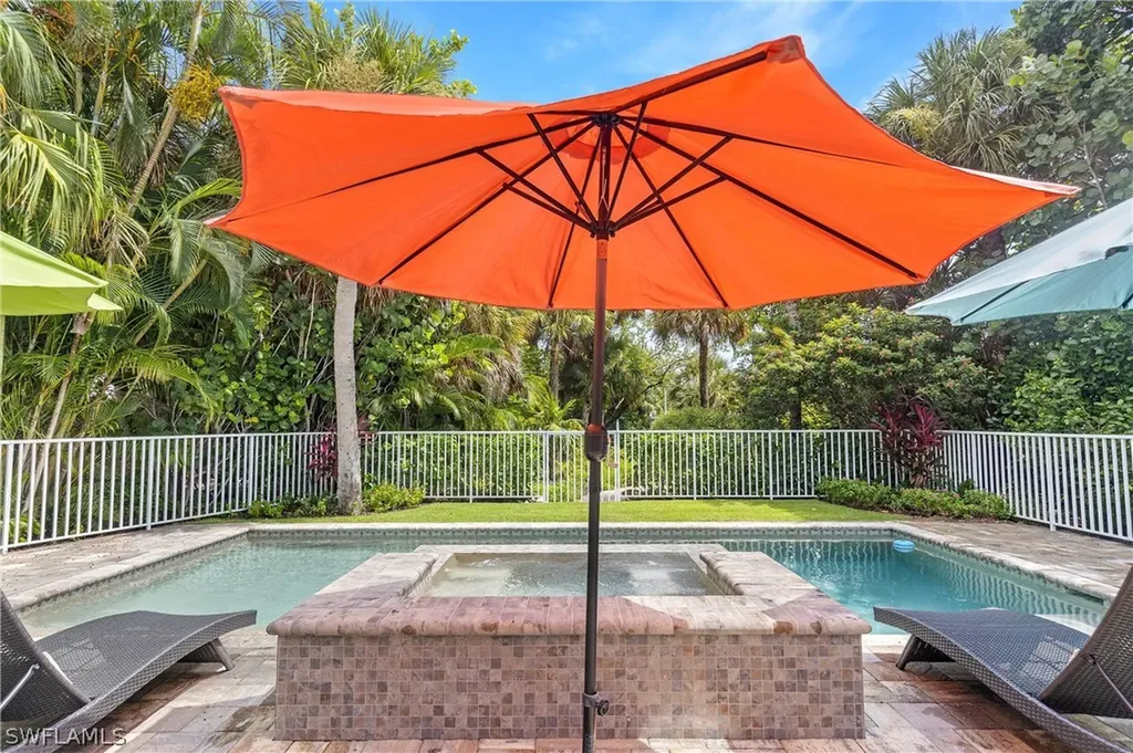 518 N Yachtsman Drive Sanibel FL 33957