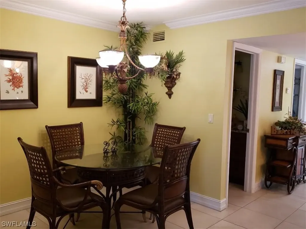 400 Valley Stream Drive Naples FL 34113