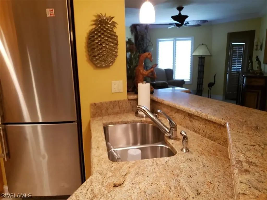 400 Valley Stream Drive Naples FL 34113