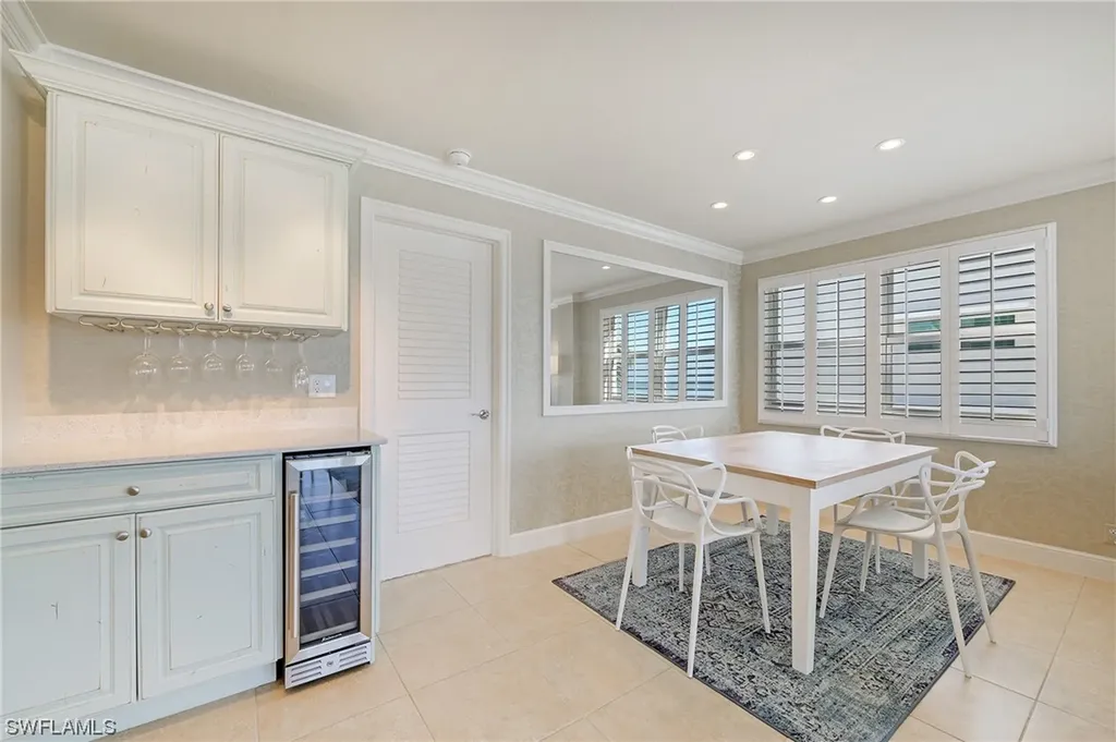 2011 Gulf Shore Boulevard N Naples FL 34102
