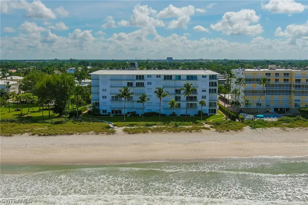 2011 Gulf Shore Boulevard N Naples FL 34102