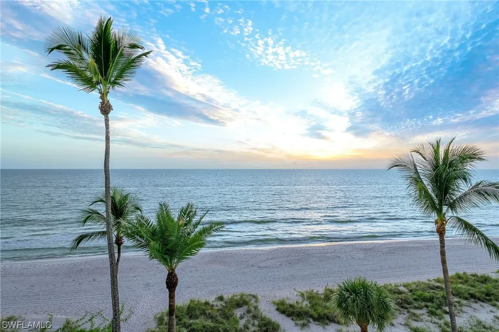2011 Gulf Shore Boulevard N Naples FL 34102