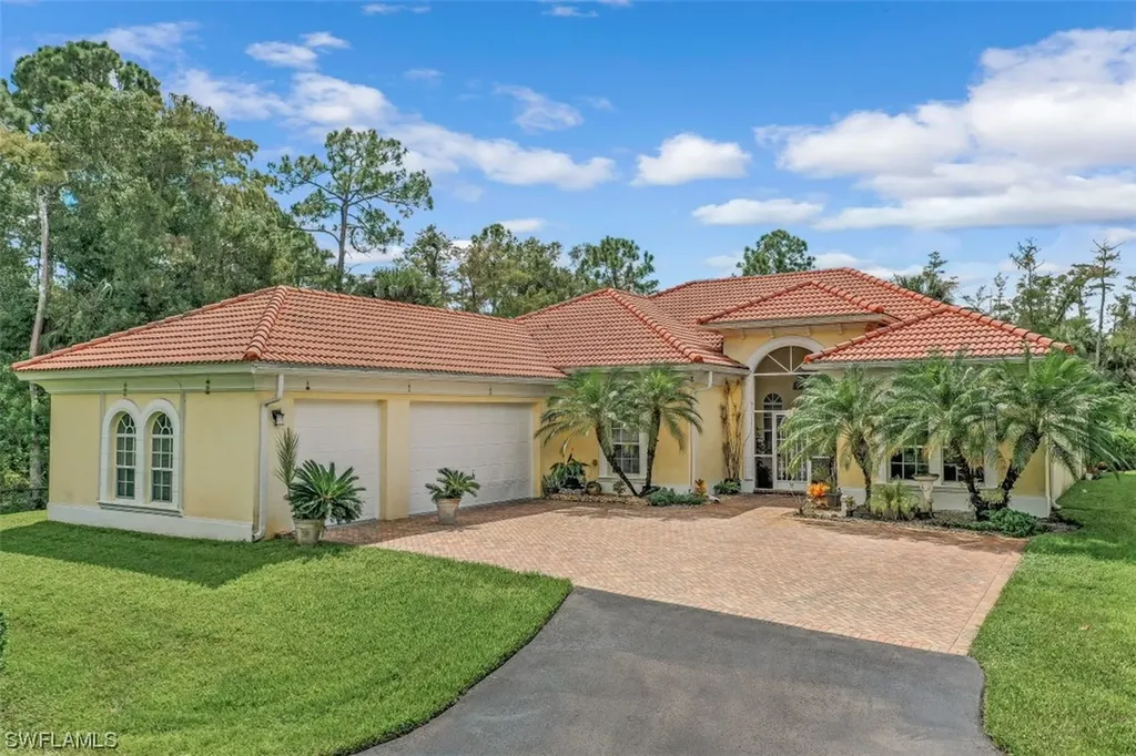 2590 14th Avenue NE Naples FL 34120