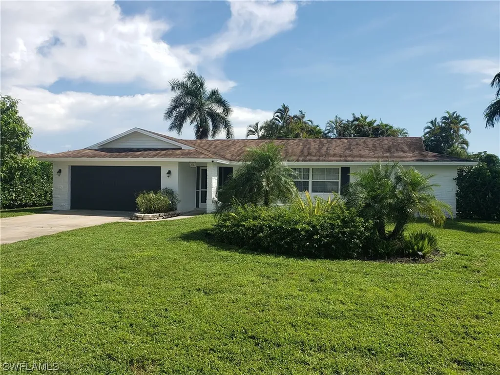104 Oakland Hills Drive Naples FL 34113