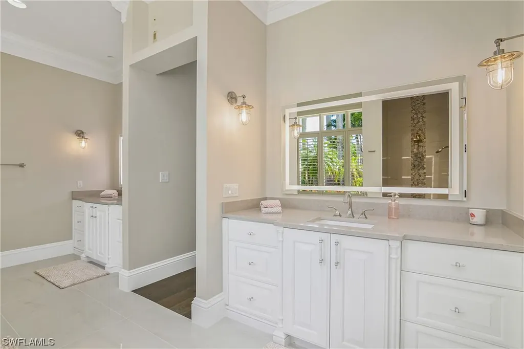 712 Saint Georges Court Naples FL 34110