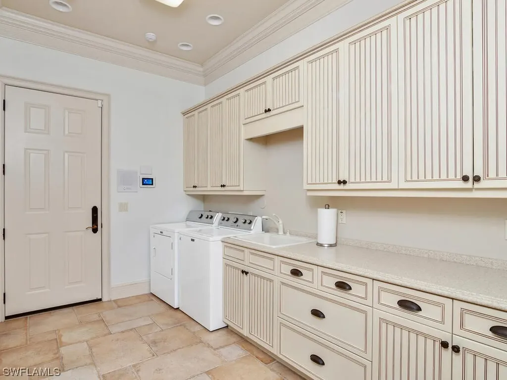 712 Saint Georges Court Naples FL 34110
