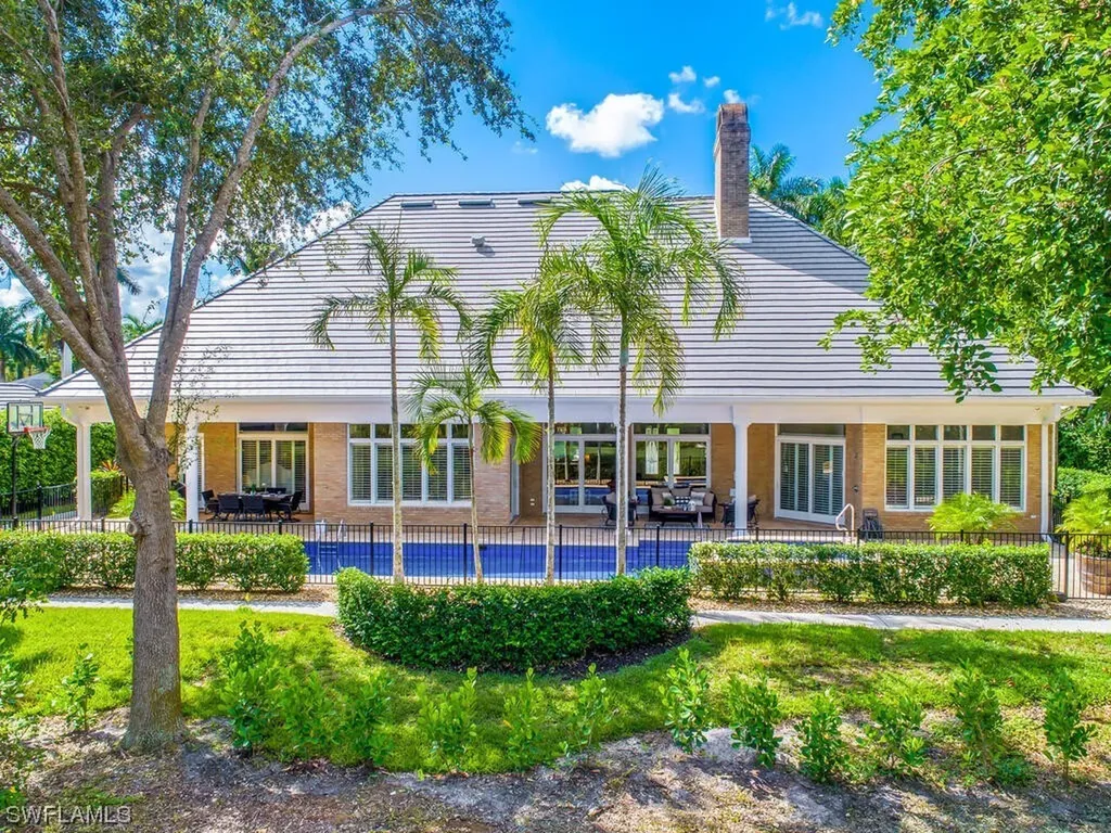 712 Saint Georges Court Naples FL 34110