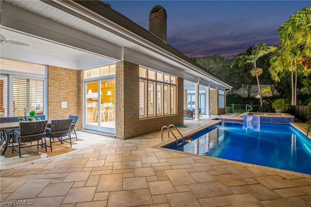 712 Saint Georges Court Naples FL 34110