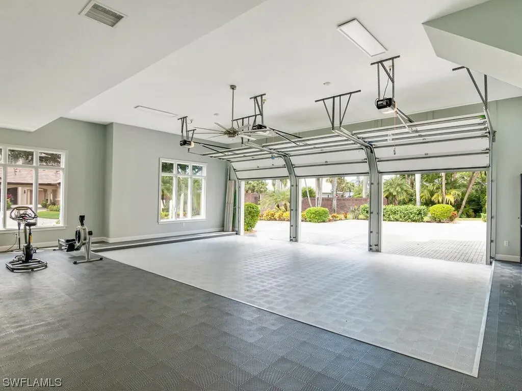 712 Saint Georges Court Naples FL 34110
