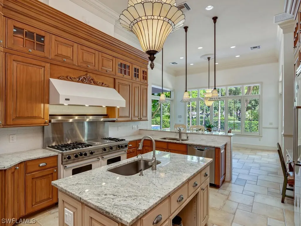 712 Saint Georges Court Naples FL 34110
