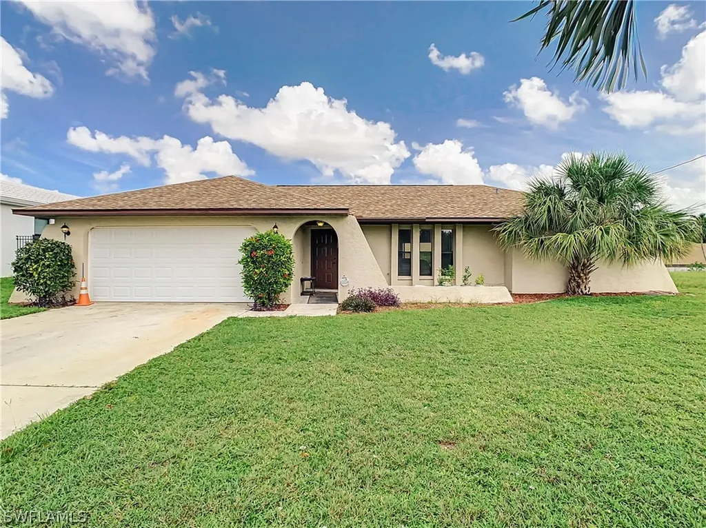 2521 Everest Parkway Cape Coral FL 33904