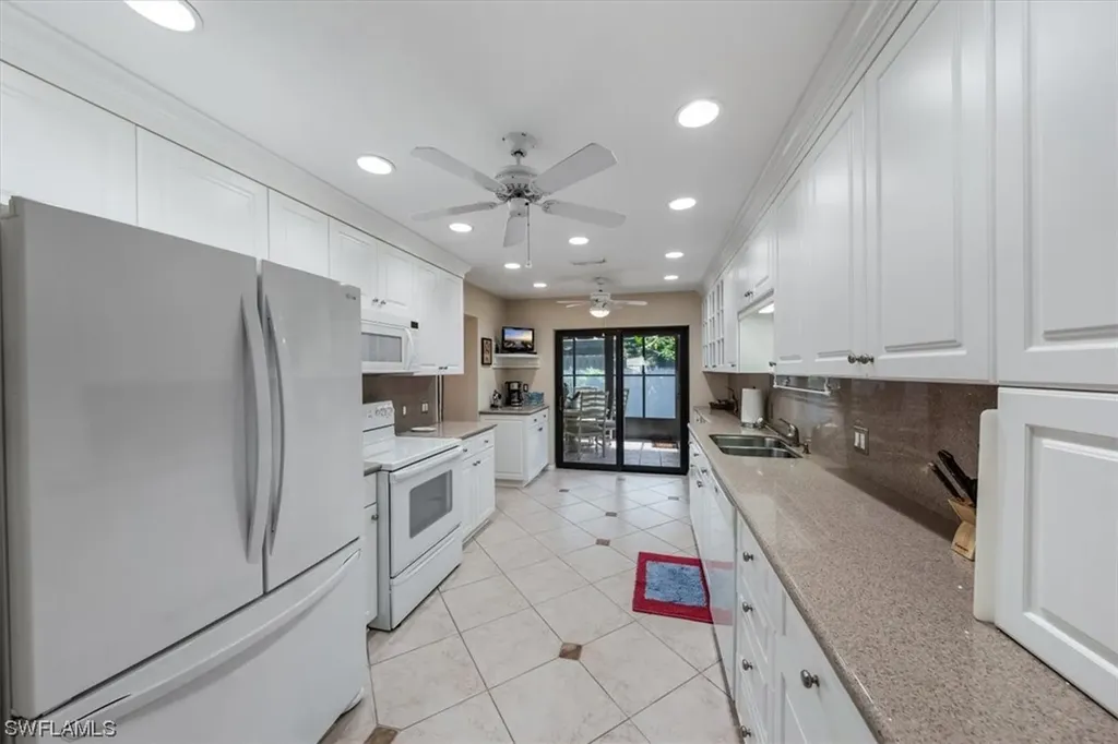811 Reef Point Circle Naples FL 34108