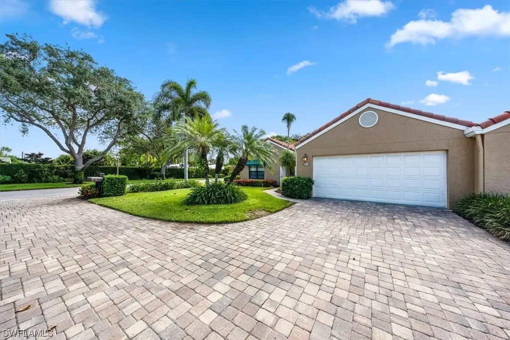 811 Reef Point Circle Naples FL 34108
