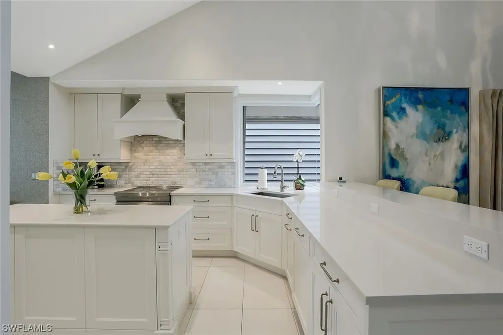 654 Bridgeway Lane Naples FL 34108