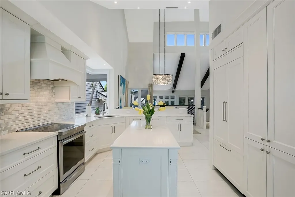 654 Bridgeway Lane Naples FL 34108