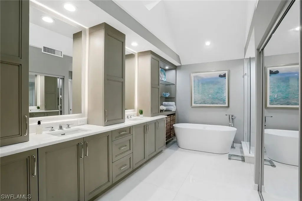 654 Bridgeway Lane Naples FL 34108
